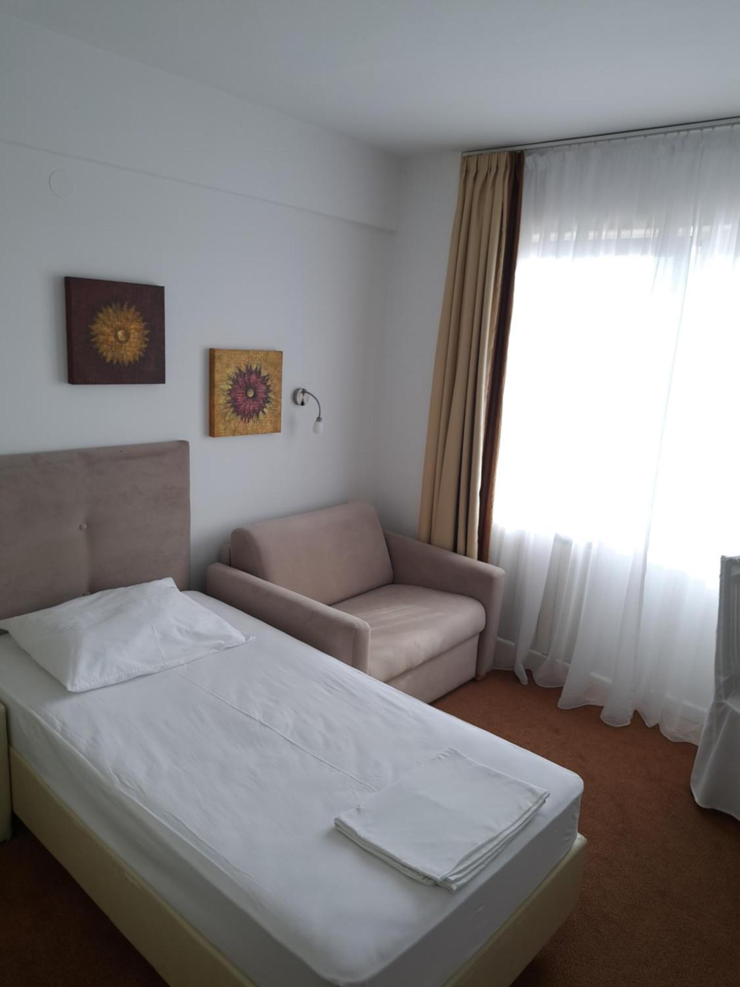 Hotel Garic Garesnica Экстерьер фото