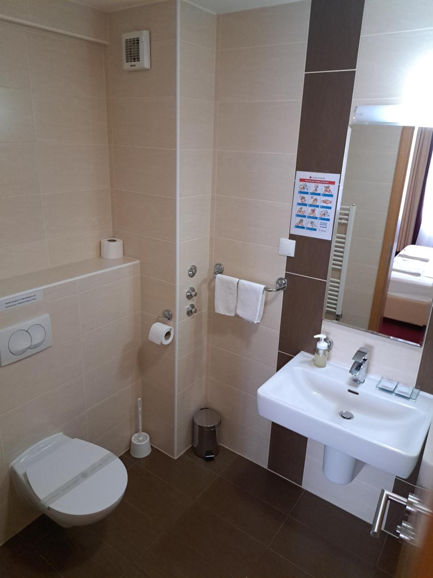 Hotel Garic Garesnica Экстерьер фото